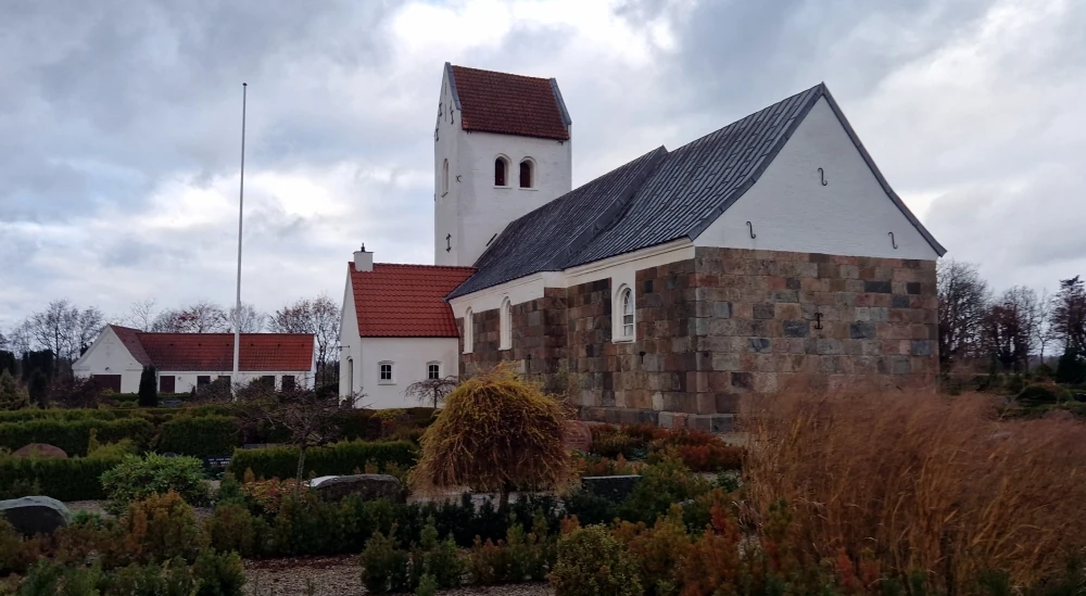 Mønsted Kirke set fra sydøst